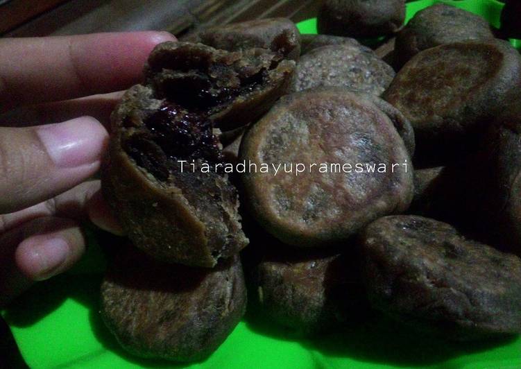 Resep Bakpia cokelat teflon - Tiara Dhayu Prameswari