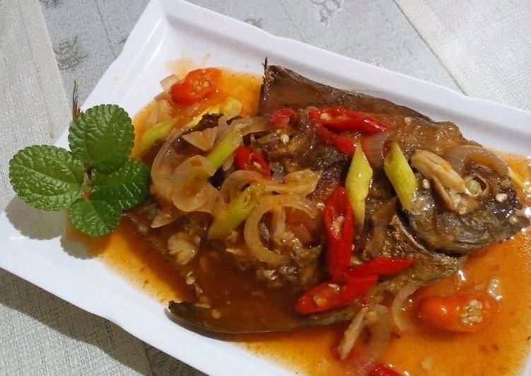 resep masakan Bawal Goreng Saus Padang