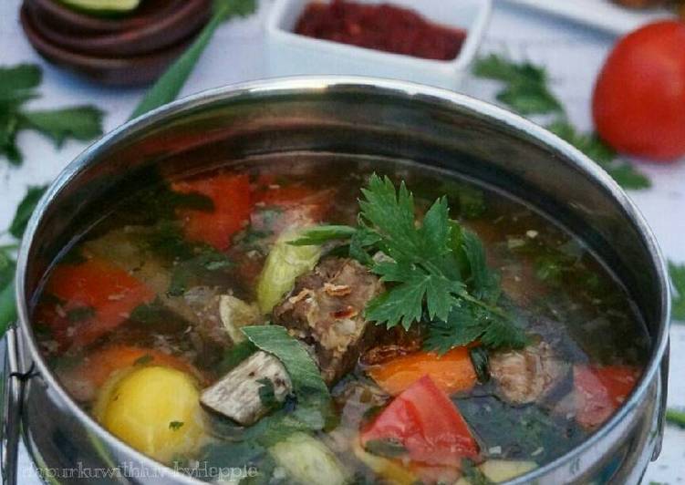 resep Sop Iga Sapi Berempah segar dan hangaatt