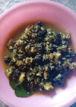 Keong Sawah Bumbu Kuning