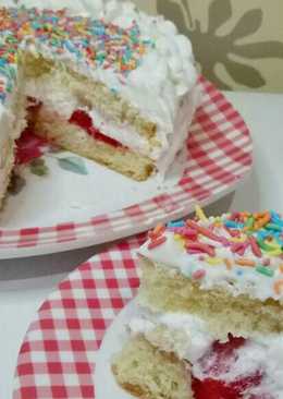 Kue ulangtahun simpel (strawberry shortcake)