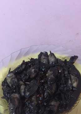 Cumi item pedas asin