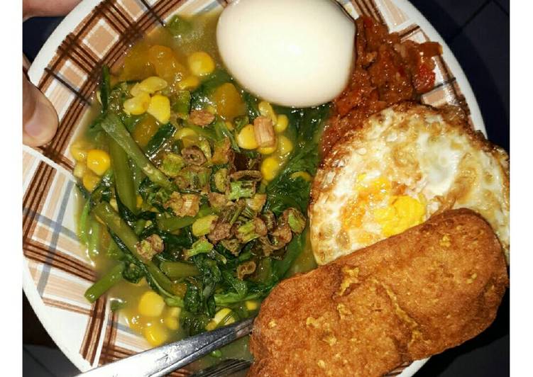 resep makanan Tinutuan Bubur Manado rasa otentik