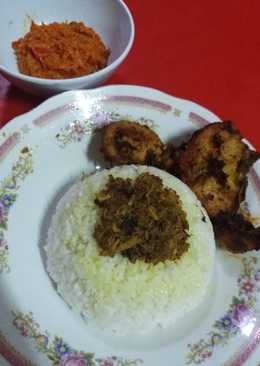 Ayam Bumbu bebek dengan sambal kencur