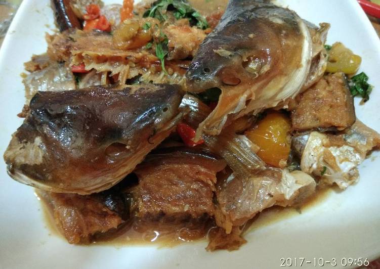 Resep Oseng pedas kemangi ikan asin patin
