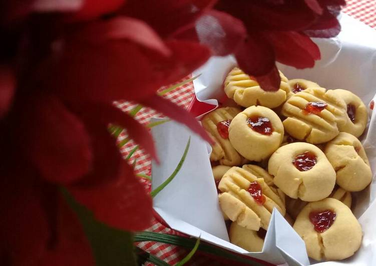 resep lengkap untuk Cookies Agar-Agar Strawberry