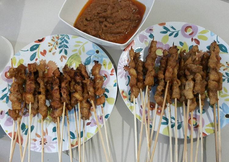 gambar untuk cara membuat Sate ayam bumbu kacang