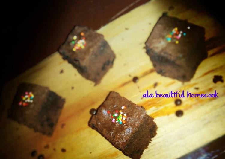 bahan dan cara membuat Brownies Choco Chip Panggang