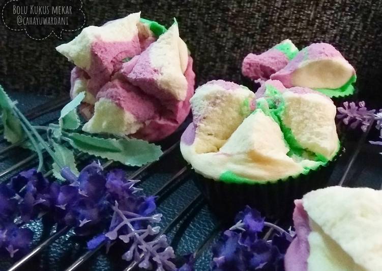 bahan dan cara membuat Bolu Kukus Mekar (tanpa air soda)