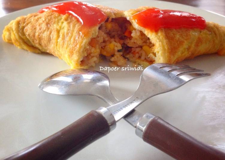 gambar untuk cara membuat Omurice/omelet nasi goreng (#postingrame2_nasi)