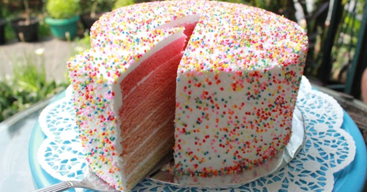 Resep STRAWBERRY OMBRE CAKE