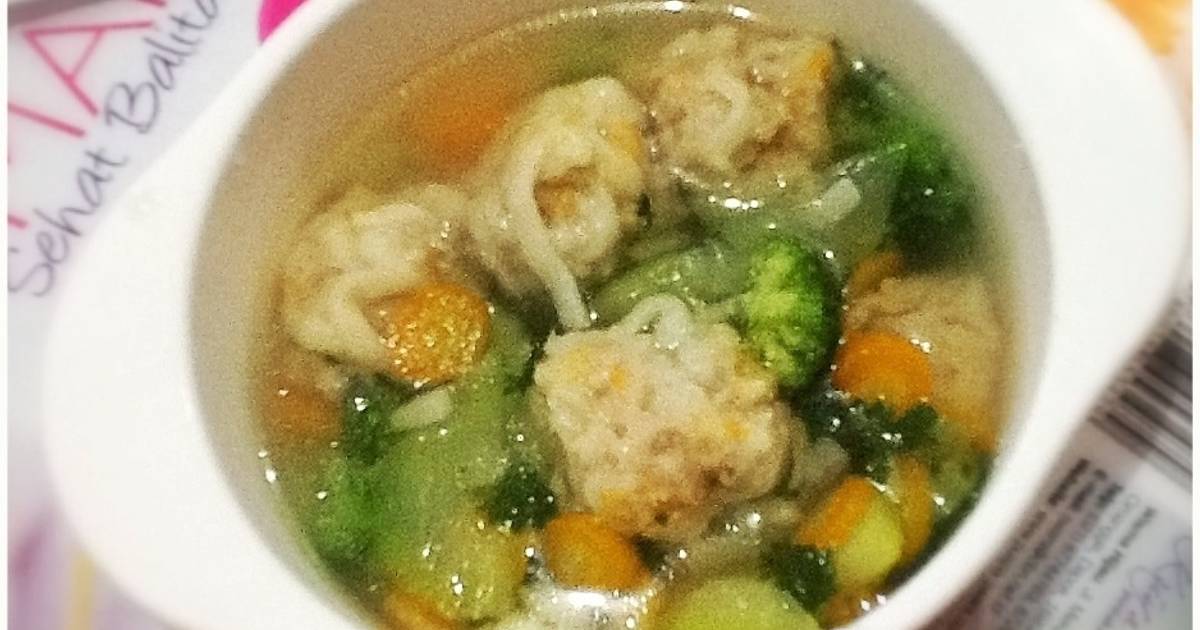 Resep vege noodle chickballs soup *edisi bocah* oleh 