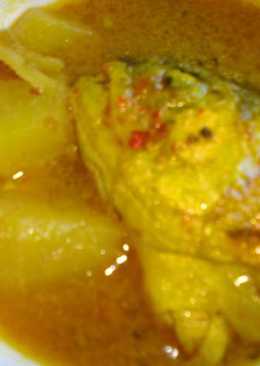 Gulai Asam Pedas Kepala Ikan dan Nenas (Khas Pontianak)