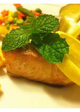 Grilled Salmon with Baked Potato