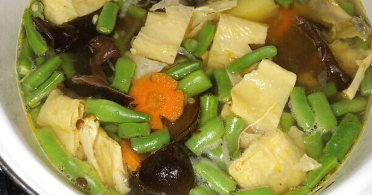 Resep sop  vegetarian oleh dwiyanti apriliana Cookpad