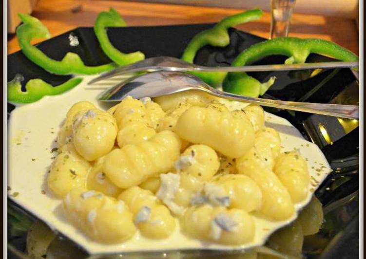 resep masakan Gnocchi Saus Gorgonzola