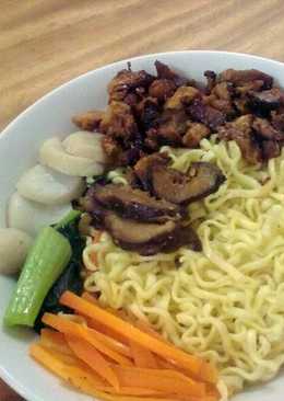 Mie Ayam Jamur Baso Ikan