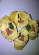 KOREAN OMELET DENGAN DAGING ASAP, KEJU DAN BAYAM