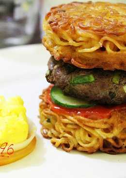 Ramen Bulgogi Burger ( ala yuni )