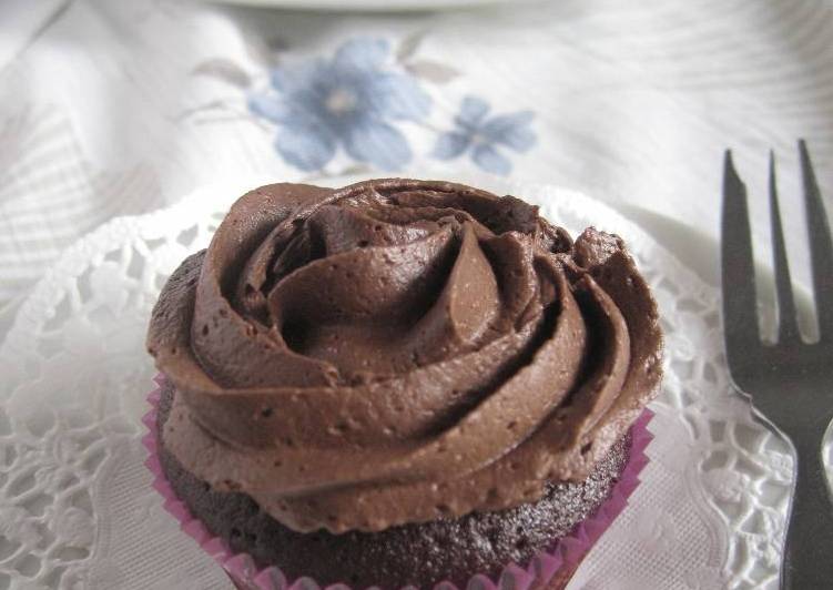 bahan dan cara membuat Chocolate Cupcakes