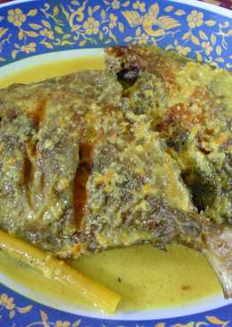 Ikan Bawal Bumbu Kuning