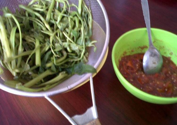 cara membuat Pelecing Kangkung Asli Lombok