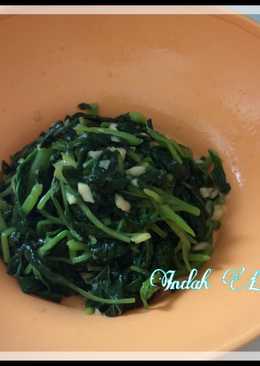 Sigeumchi-namul (Spinach Bachan)