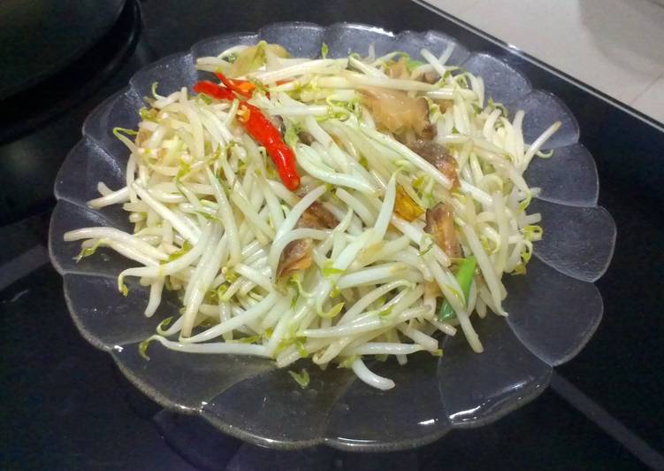 Resep Tumis Tauge Kriuk dengan Ikan Asin Oleh Ekitchen