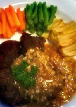 Tenderloin steak with mushroom sauce