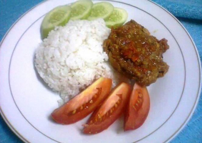  Resep  AYAM  GEPREK  oleh Selli Salbiah Cookpad