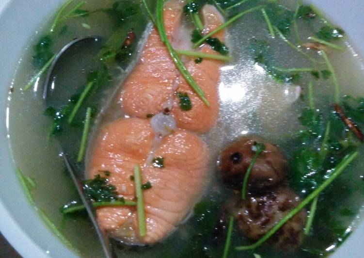 cara membuat sup ikan salmon-gurame