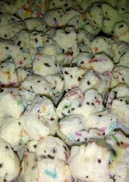 Bolu Kukus Mekar Bintik Pelangi