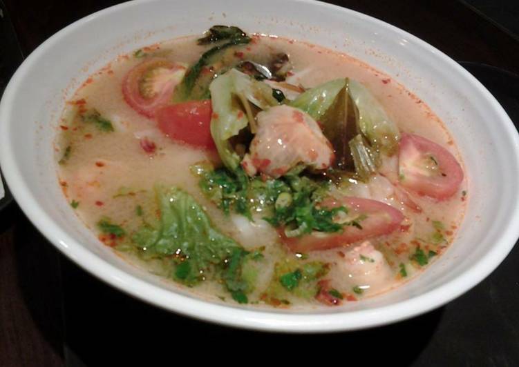 cara membuat Mi instan bumbu tom yam