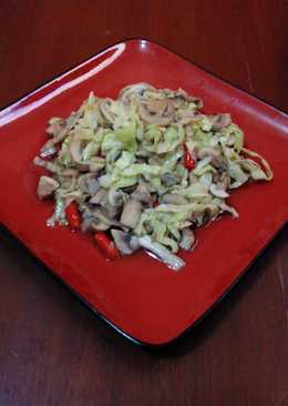 cabbage-mushroom stir fry