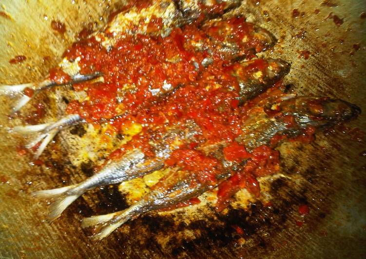 Resep Ikan  Sambal  Merah oleh Mora Cookpad