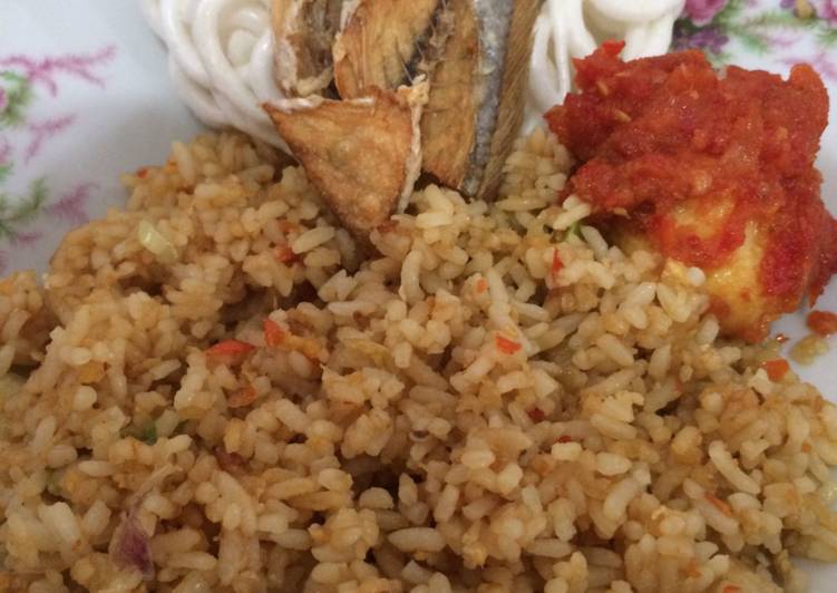  Resep Nasi Goreng Rawit  Merah oleh Bubuyaya s Kitchen 