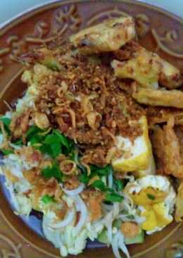 Tahu campur/ kupat tahu (Ungaran)