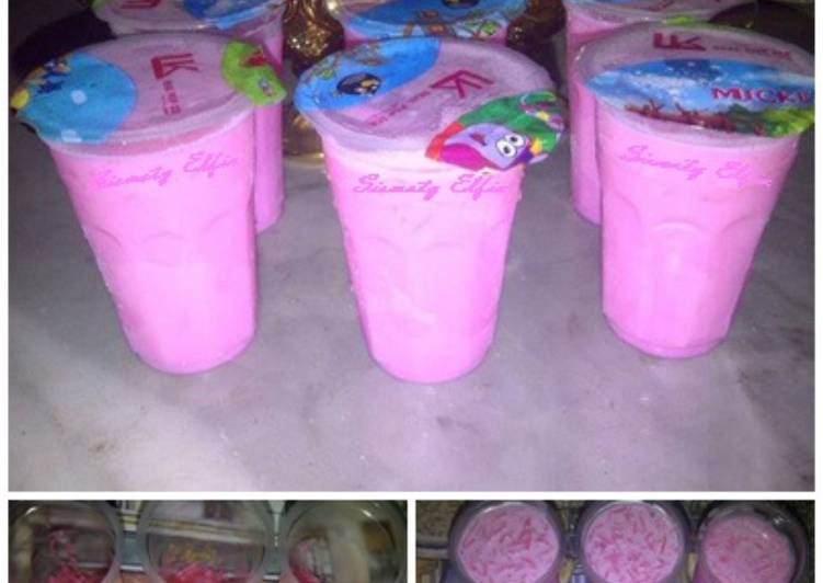 resep masakan Pop Ice Strawberry Dengan Parutan Agar-agar