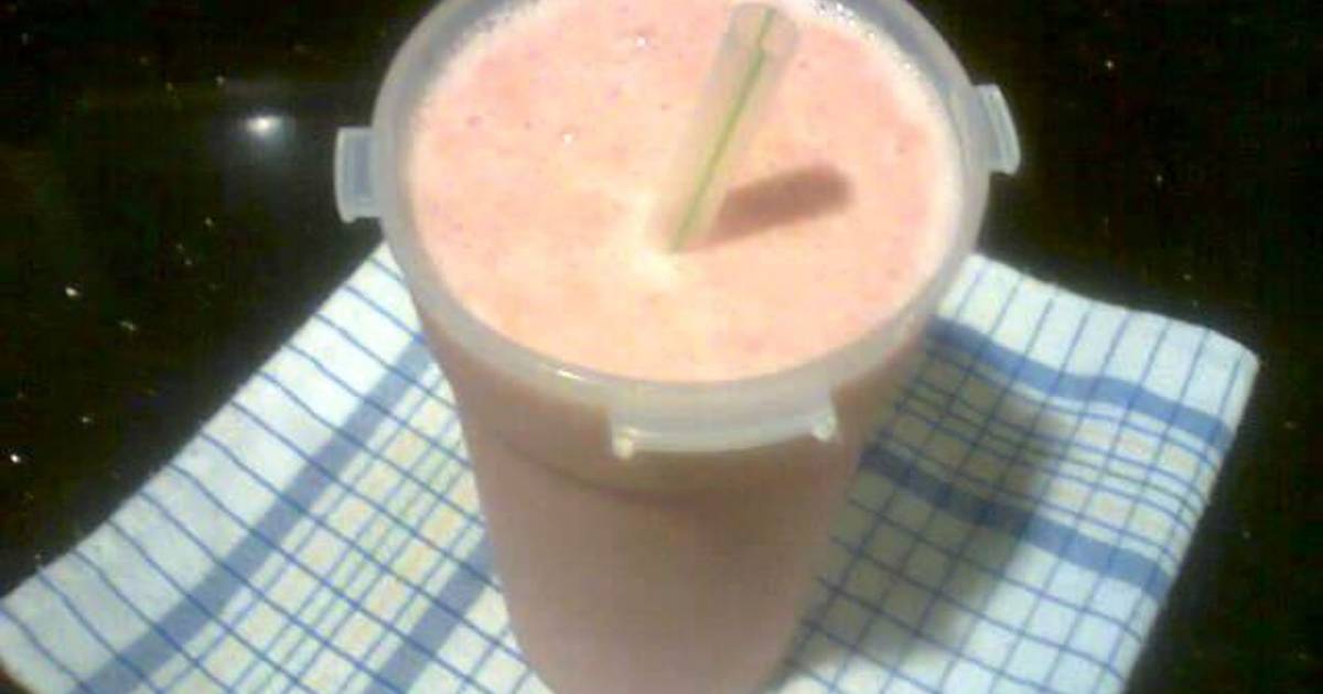 Resep STRAWBERRY OATMEAL SMOOTHIE