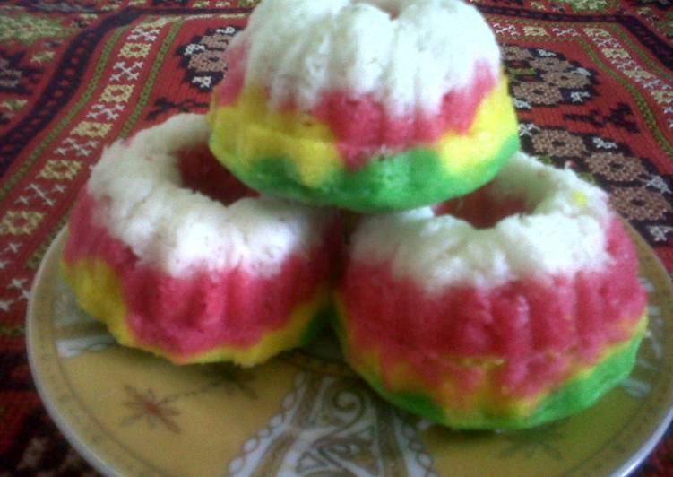 kue putu ayu pelangi