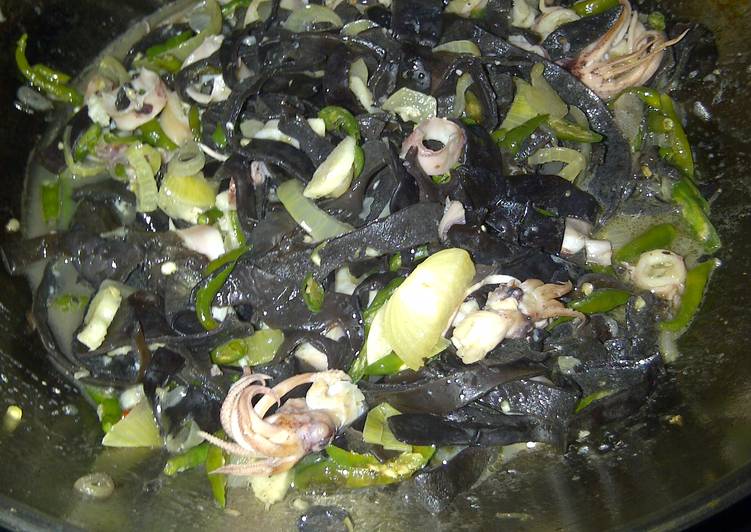 Resep Cumi jamur oseng cabai hijau - amitriGENDHISnareswari