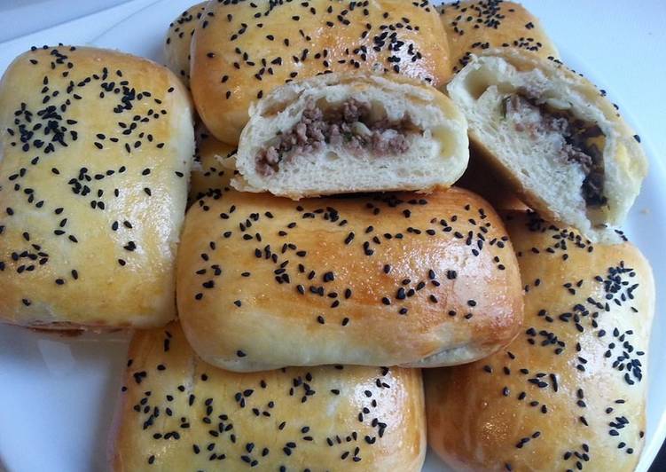 resep lengkap untuk Pogaca ( roti isi daging) ala Turki