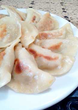 Gyoza isi ayam sayur (dumpling)