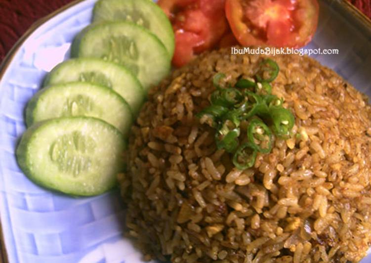 bahan dan cara membuat Nasi Goreng Sarden Pedas