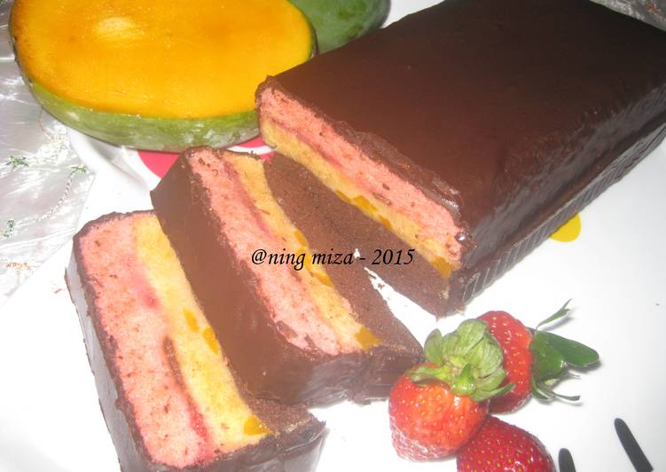 resep Brownies Kukus Neapolitan (Coklat, Mangga, Strawberry)