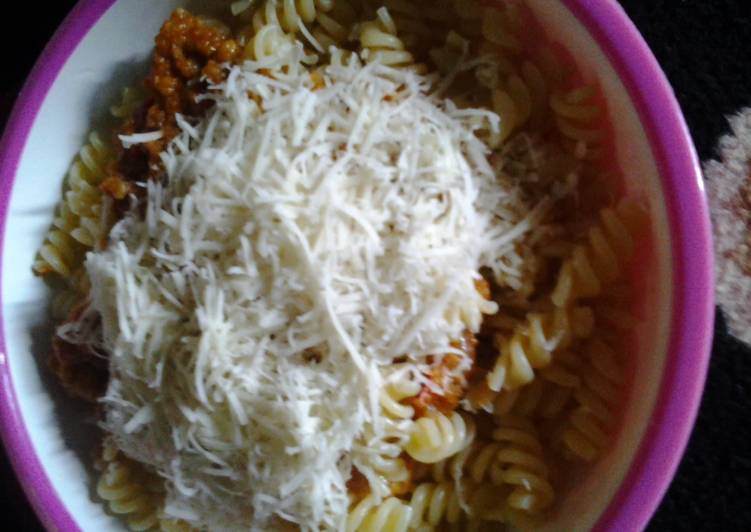 Resep Spiral Macaroni with Spicy Oncom Sauce Dari Raihan's Mom Kitchen