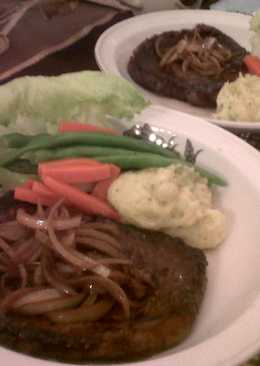 Rib Eye Steak with Onion BBQ and Mashed Potato