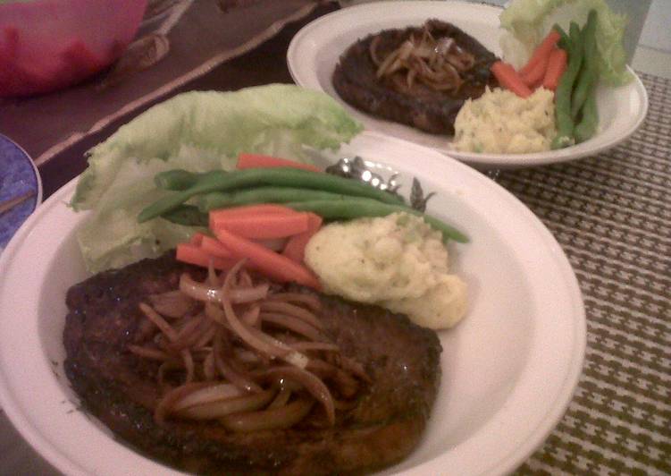 Resep Rib Eye Steak with Onion BBQ and Mashed Potato Oleh Deby Susanto