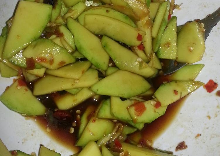 gambar untuk resep Rujak Mangga muda asam pedas manis gurih