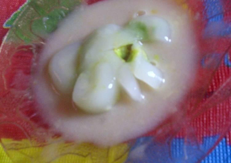 bahan dan cara membuat puding yoghurt avocado with orange sauce